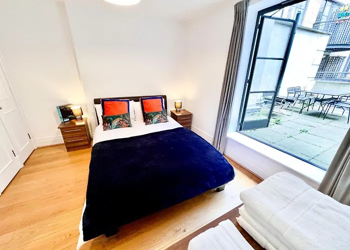 Deluxe Entire Apartment Between Covent Garden And St Pauls Cathedral